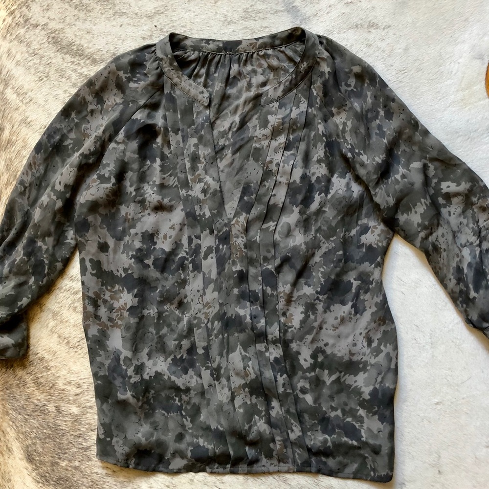 Joie Grey Floral Print Silk Blouse Sz S